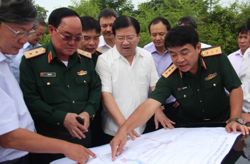 thu truong bo quoc phong noi ve san golf trong san bay tan son nhat
