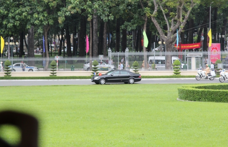 tong thong phap hoi kien voi bi thu tp hcm dinh la thang