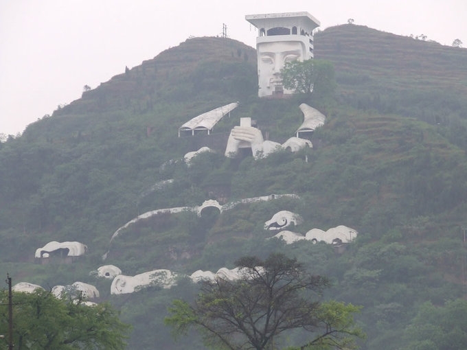 Cuộc sống muôn màu bên dòng sông lớn nhất châu Á, từng xuất hiện nhiều trong thi, ca, nhạc, họa co mot mua he quyen ru ben bo truong giang