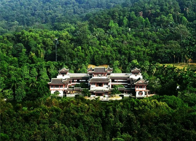 du lich vung bien kham pha thanh pho xanh nam ninh trung quoc