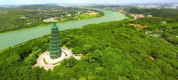 du lich vung bien kham pha thanh pho xanh nam ninh trung quoc