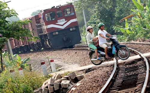 se xoa so toan bo cac loi di tu mo cat ngang duong sat