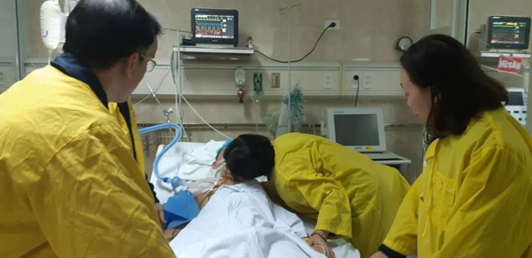 vo cua nguoi dan ong hien tang cuu 6 nguoi toi thay chong minh nhu con dau do tren coi doi
