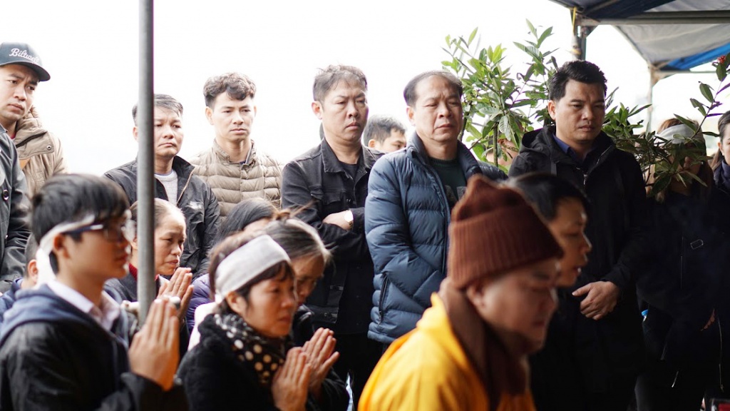 nhieu nghe si khoc nghen tien dua nsnd anh tu ve noi an nghi cuoi cung