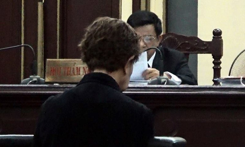 dinh chi vu an biet thu dau khi