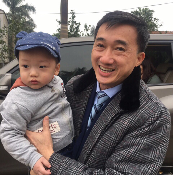 con trai co thieu uy tu choi chua ung thu gio ra sao