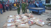 Bị phát hiện vận chuyển chất kịch độc, đưa 1,5 triệu hối lộ công an