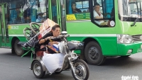 nhon nhip thue a o dai khan dong chup hinh o pho ong do sai gon