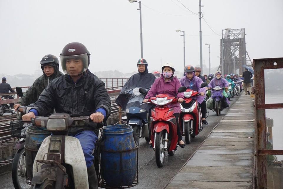 ha noi noi thong thoang noi nhich tung ty mot trong ngay dau tien di lam sau tet nguyen dan