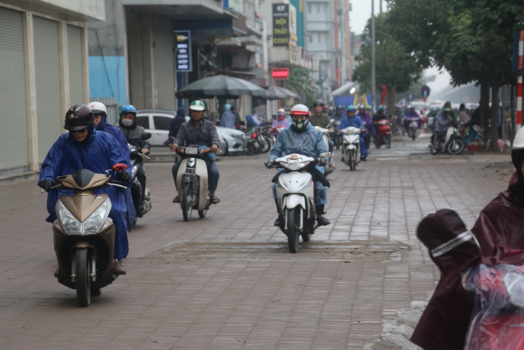 ha noi noi thong thoang noi nhich tung ty mot trong ngay dau tien di lam sau tet nguyen dan