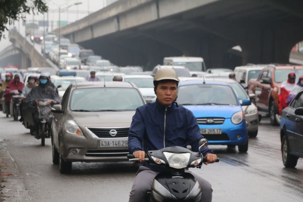 ha noi noi thong thoang noi nhich tung ty mot trong ngay dau tien di lam sau tet nguyen dan