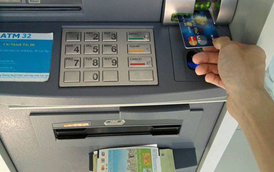 chan dong pho giam doc cn eximbank chiem 245 ti dong cua khach hang roi bien