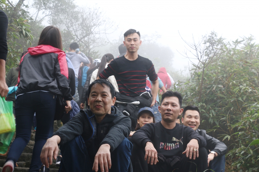 cu ba hon 90 tuoi 180 lan di chua yen tu