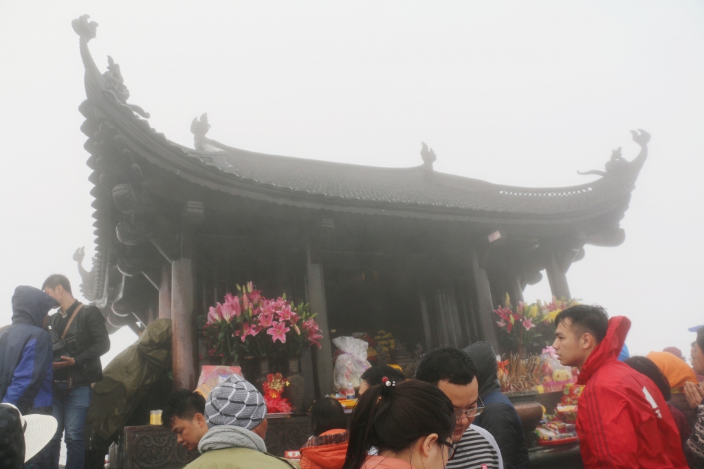 xoa tien xu nhet dieu uoc vao chua dong yen tu cau may