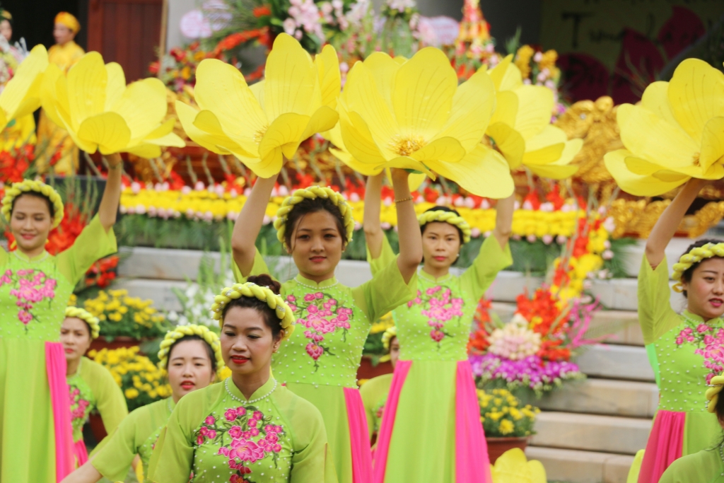 le hoi xuan yen tu 2018 su dung them tuyen cap treo thu 2 de van chuyen 5000 du khach moi gio