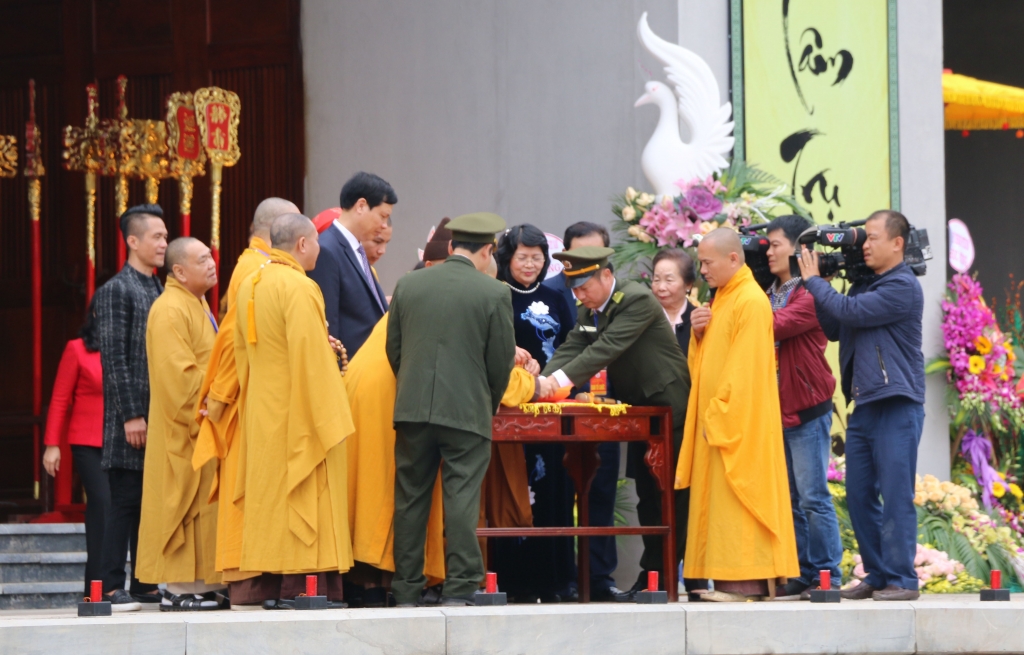 le hoi xuan yen tu 2018 su dung them tuyen cap treo thu 2 de van chuyen 5000 du khach moi gio