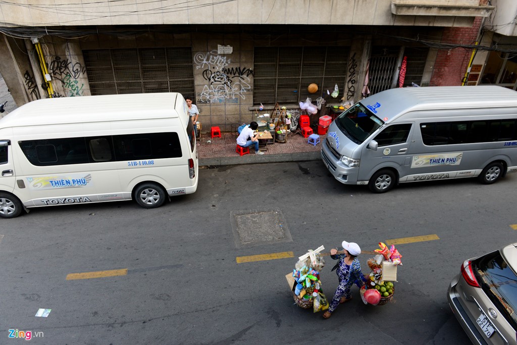 via he quan 1 mat trat tu ngay vang doan kiem tra