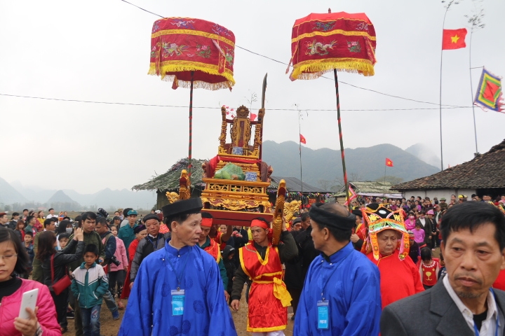 nguong do mat xem le hoi ruoc cua quy lon nhat viet nam
