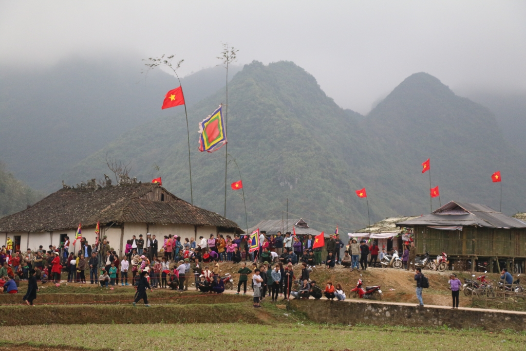 nguong do mat xem le hoi ruoc cua quy lon nhat viet nam