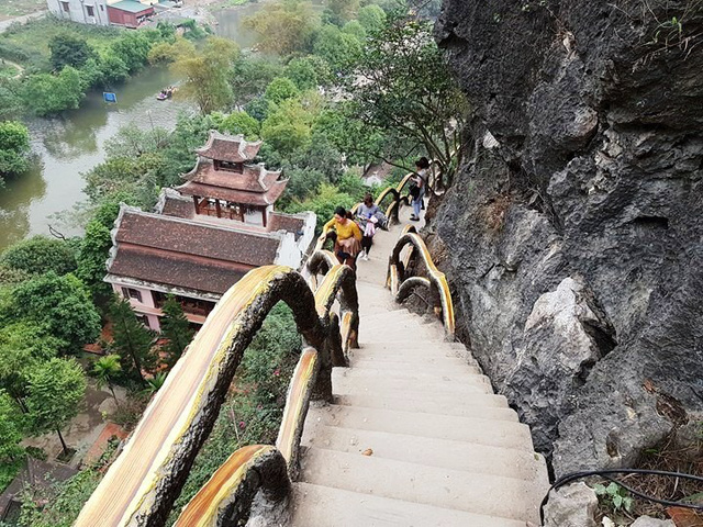 can canh cong trinh khung trai phep trong di san the gioi trang an