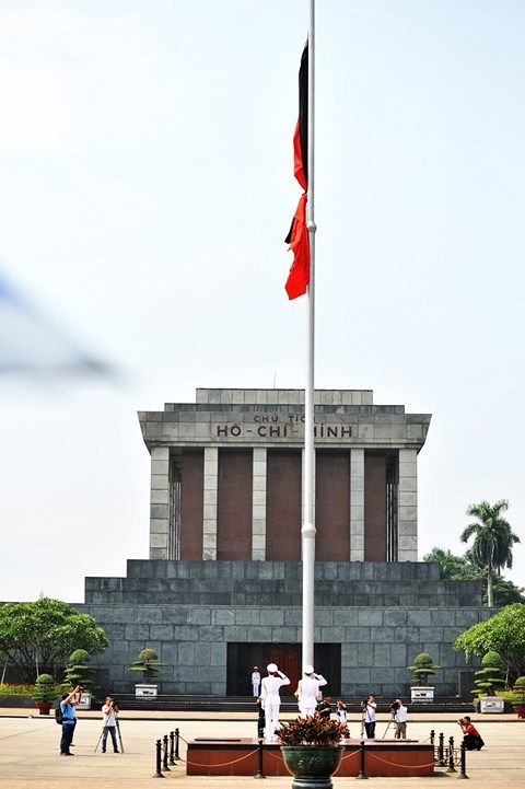 treo co the nao trong ngay le quoc tang