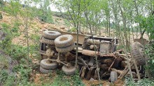 Khẩn trương hỗ trợ các nạn nhân vụ xe tải hết niên hạn lao xuống vực