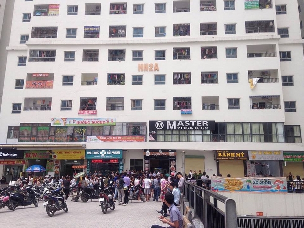 ha noi co gai tre roi tu toa nha chung cu xuong dat tu vong