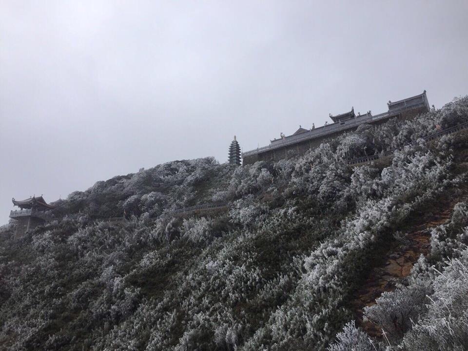 can canh bang gia bao phu tren dinh fansipan