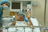 be gai hien giac mac sau 10 nam chong choi voi benh tat