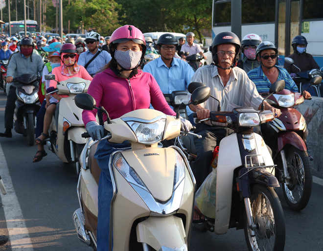sai gon don mua chuyen mua dip le 304