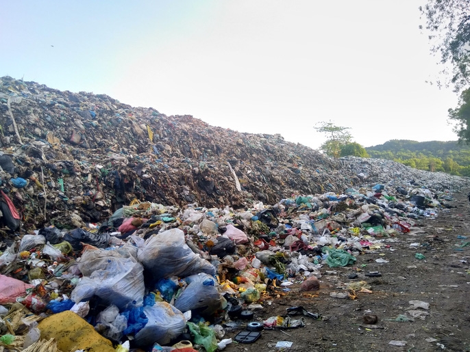 on lanh voi nui rac o dao ngoc phu quoc