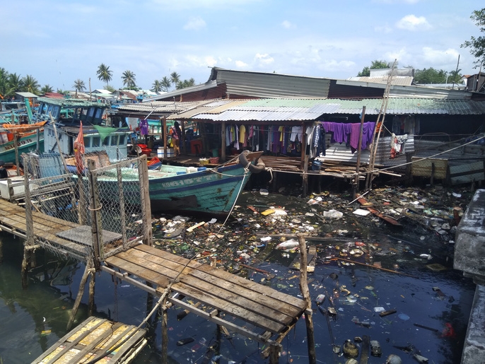 on lanh voi nui rac o dao ngoc phu quoc