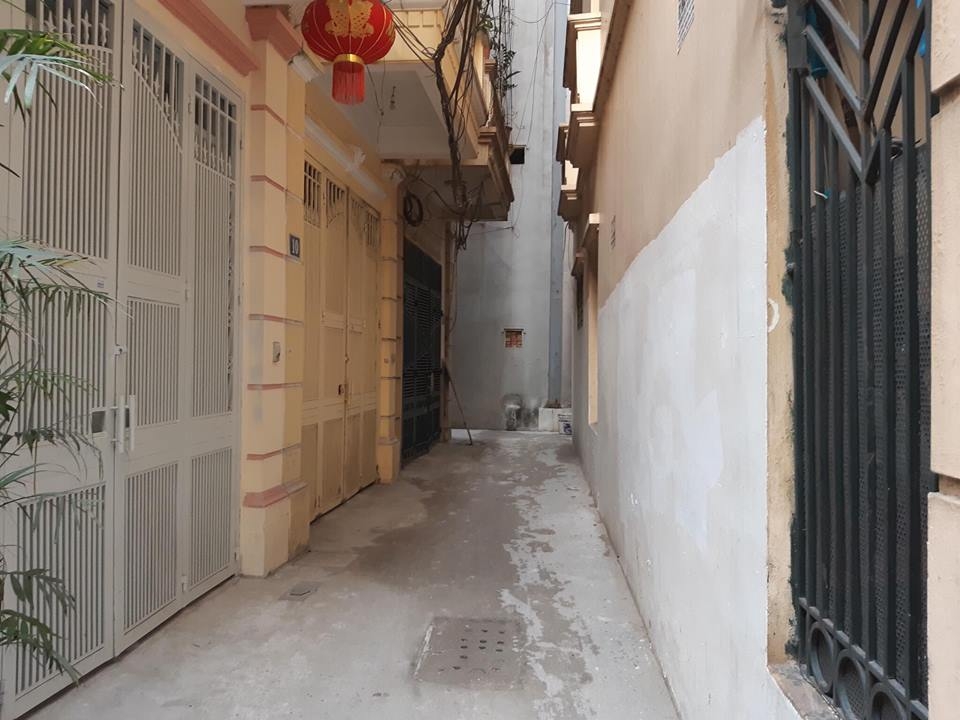 co gai chet trong tu the treo co o phong tro cai nhau voi chong sap cuoi truoc khi tu van