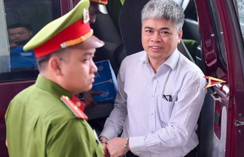 phuc tham ha van tham nguyen xuan son noi chi la nguoi khuan vac