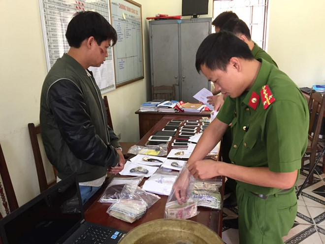 nghi can bat coc tre em bi dieu tra hanh vi dam o