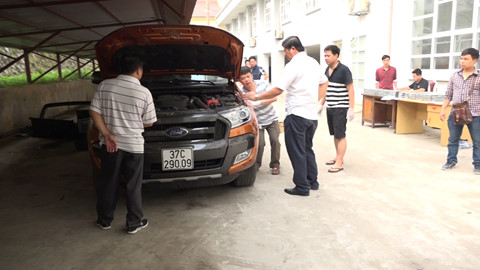 Cận cảnh khám xét, thu giữ 329 bánh heroin cất giấu tinh vi trong xe bán tải can canh kham xet thu giu 329 banh heroin cat giau tinh vi trong xe ban tai