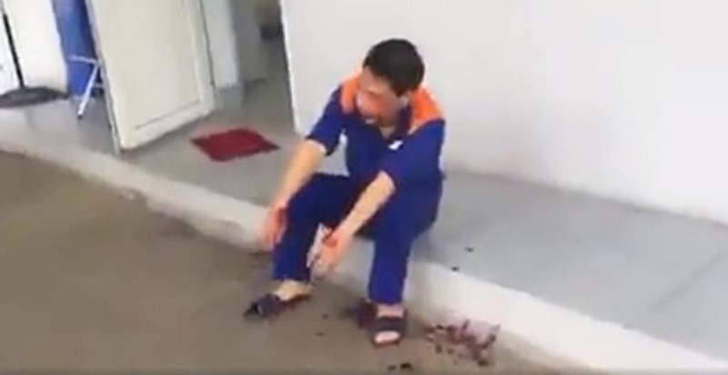 quang ninh tam giu thanh nien danh 2 nhan vien cay xang