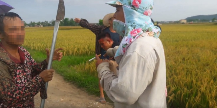 thanh hoa hanh hung voi tien ong gia o ruong lua nam thanh nien bi nguoi dan bat troi