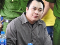 doan dam cuoi than nhien dung xe tran ra cao toc chup anh ky niem