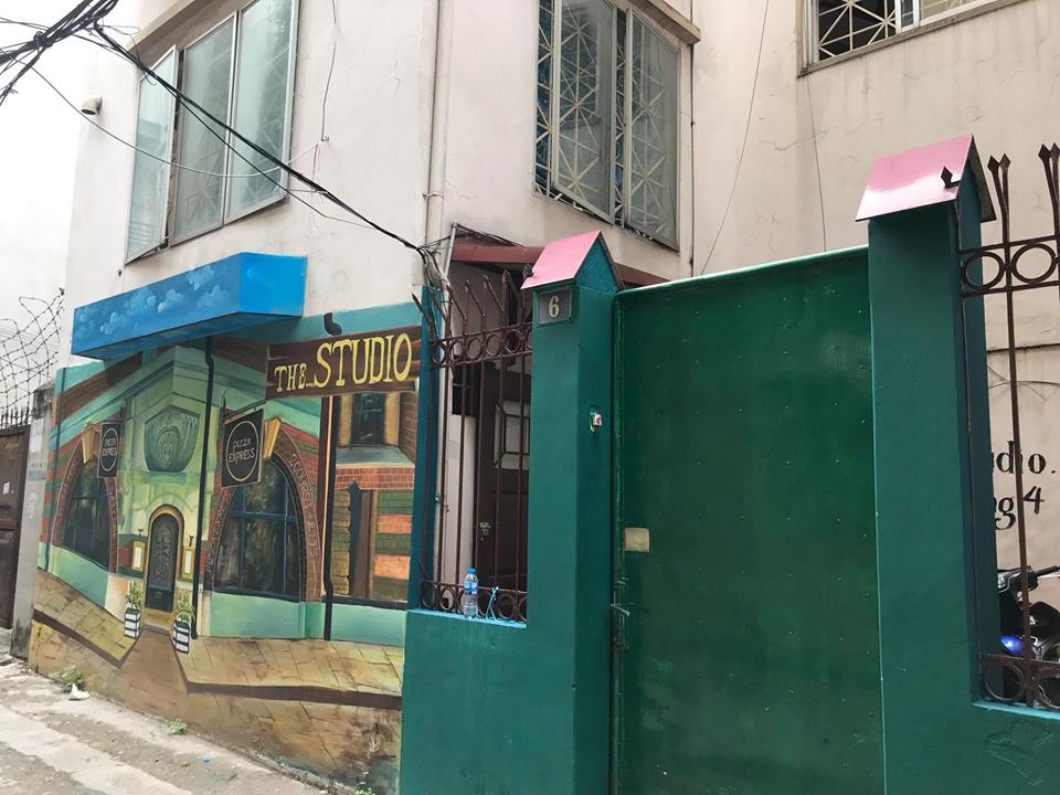 hien truong vu nu sinh truong san khau dien anh nghi bi cuong hiep