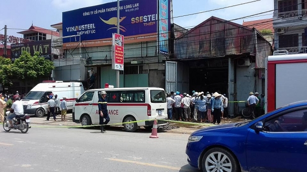 ha noi chay xuong san xuat banh gato nhieu nguoi mac ket
