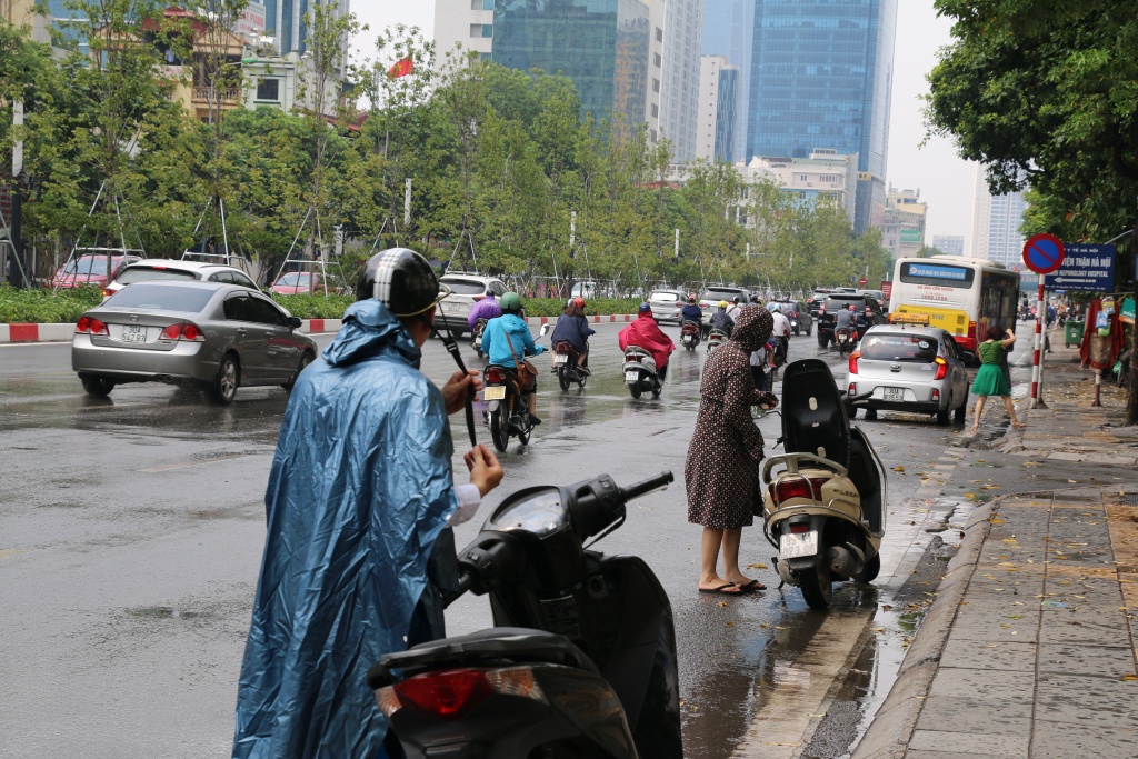 con mua vang giai nhiet cho nguoi dan ha noi