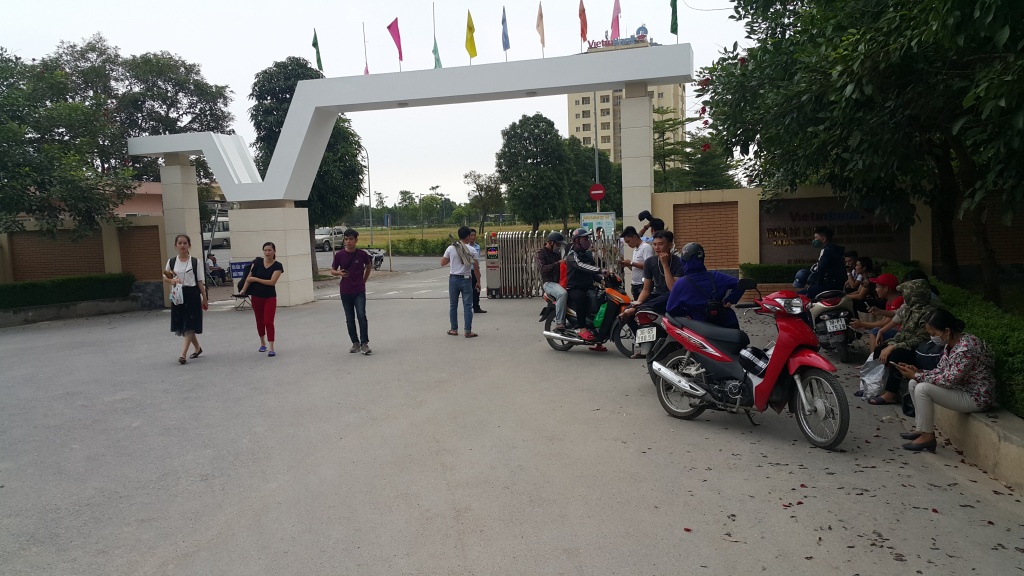 vu ngo doc khien hang tram hoc vien phai nhap vien cac hoc vien duoc nghi 1 tuan