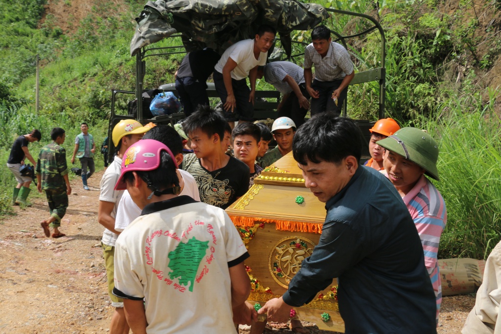 khung canh hoang tan noi ron lu o yen bai