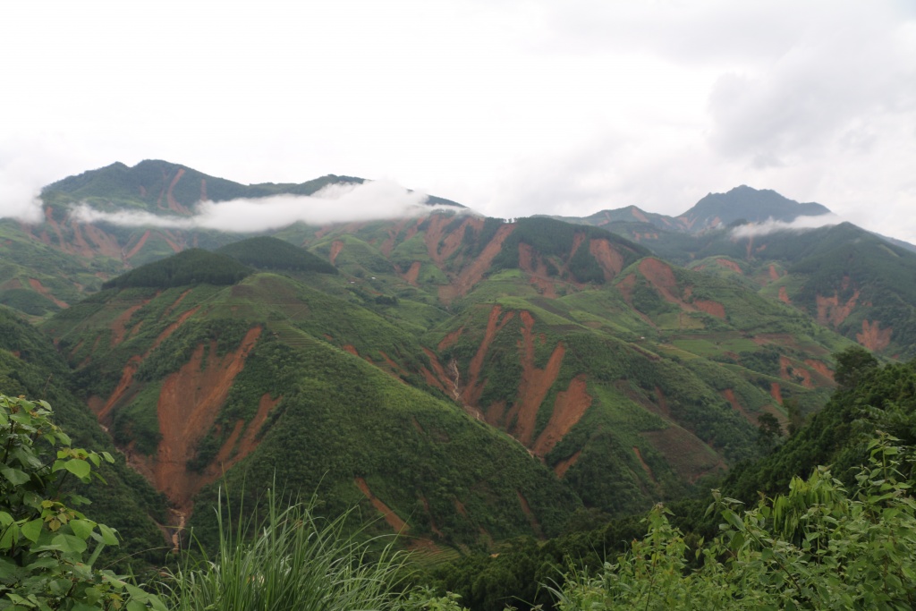 khung canh hoang tan noi ron lu o yen bai