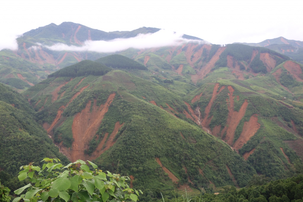 chu tich tinh yen bai nhieu vi tri khoang 70 80 nam nay chua tung xay ra lu ong lu quet va sat lo dat