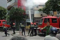 Hà Nội: Cháy nhà 3 tầng trên phố Lê Duẩn
