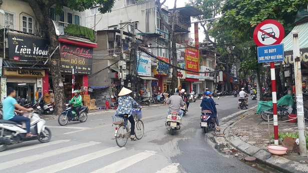 xac dinh danh tinh nam thanh nien dung gay danh golf hanh hung csgt