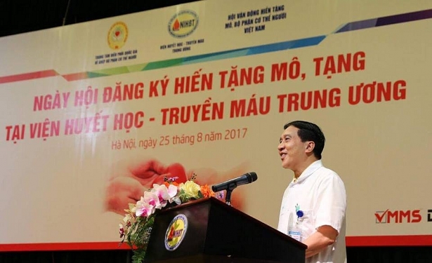 gan 500 can bo y te vien huyet hoc truyen mau tu dang ky hien tang sau khi chet nao