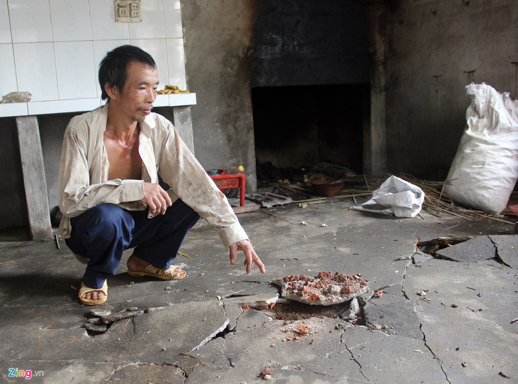 canh hoang tan noi xom ven song hoa binh sau tran sat lo